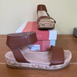 Soul Naturalizer Detail Sandal. So comfortable, great for all day summer wear!